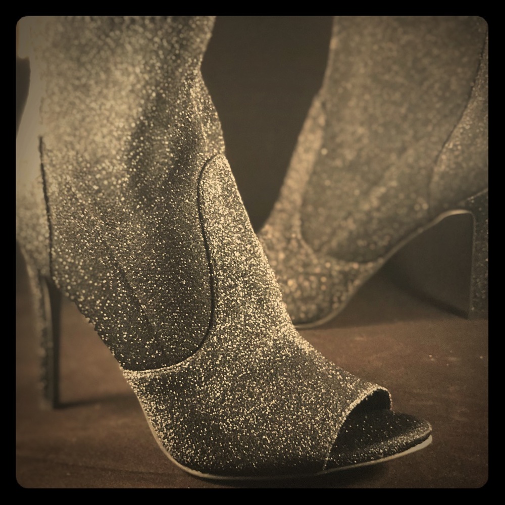 G by Guess Bex Shooties